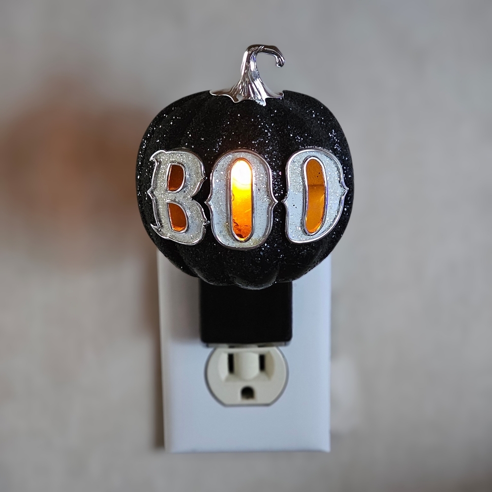 Bath & Body Works Halloween Glitter Black Boo Pumpkin Wallflower Plug In